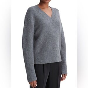 VINCE
Dropped Shoulder Sweater side slit v-neck wool alpaca blend/ Size Small